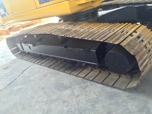 Komatsu PC210LC รถเก่าญี่ปุ่น สภาพสวยมาก ไม่เคยใช้งานในไทย สนใจติดต่อ0813553478(คุณโย)