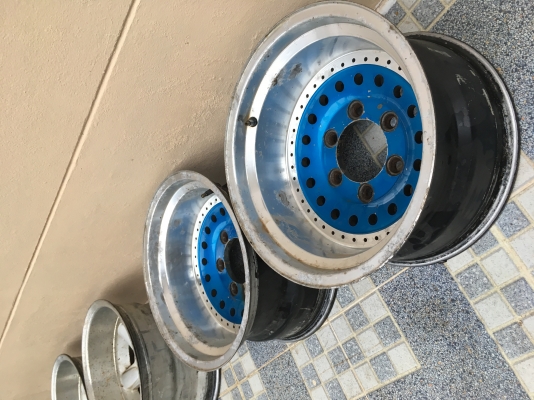 แมกซ์หยดน้ำ มี1 คู่ ขอบ15 กว้าง8.5 6รู ออฟเซต-34 ส่งได้ทั่วไทย