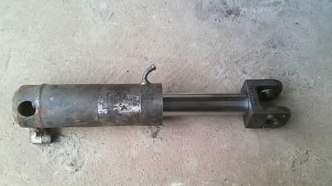 กระบอกช่วยยก