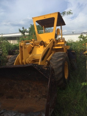 ขายรถตัก kawasaki 60z2 สภาพสวยพร้อมใช้รถหลวงประมูลออกมาแล้วครับ เอกสารเล่มทะเบียน ราคา380,000บาท ติดต่อคุณอ๊อฟ พิจิตร 086-737-9991