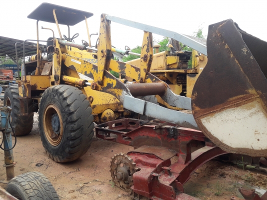 ขายด่วนแพคคู่ รถตักเอวอ่อนต่อแขนเรียบร้อย ตักขึ้นสิบล้อสบาย สภาดดีพร้อมใช้ ขายด่วนแพคคู่ รถตักเอวอ่อนต่อแขนเรียบร้อย ตักขึ้นสิบล้อสบาย สภาดดีพร้อมใช้