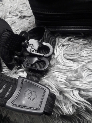 victorinox laptop briefcase