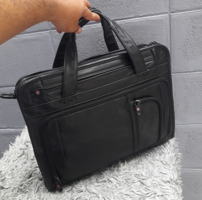 victorinox laptop briefcase