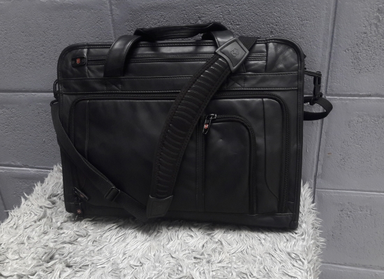 victorinox laptop briefcase