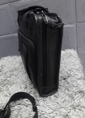 victorinox laptop briefcase