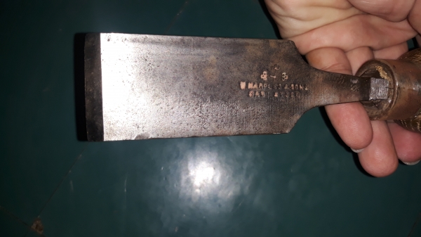ขายสิ่วขนาด1 1/2" MAPLE MADE IN ENGLAND.งานเก่ามือ2 ขายสิ่วขนาด1 1/2" MAPLE MADE IN ENGLAND.งานเก่ามือ2