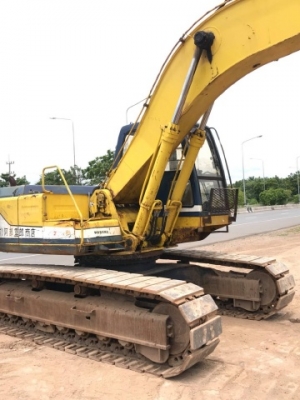 ขายรถขุด KOBELCO SK220 MARK 3 หัวแม่เหล็ก รถนอกนำเข้าเองจากญี่ปุ่น สภาพสวยพร้อมใช้ มีVDOการทำงานครับ