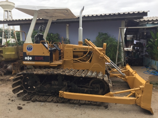 ขายรถแทร็กเตอร์D2-6PL รถสวยพร้อมใช้งาน โทร0616613023แพรว