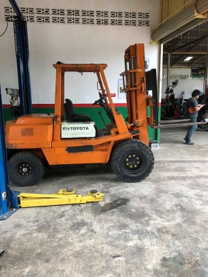 ขายโฟล์คลิฟท์เก่าญี่ปุ่น