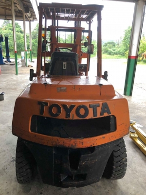 ขายโฟล์คลิฟท์เก่าญี่ปุ่น