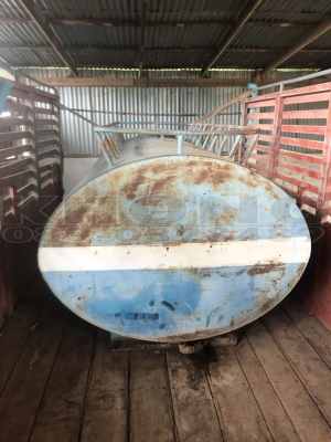 ขายด่วน ถังน้ำ 4000ลิตร ใส่รถ4ล้อเอฟพอดีพร้อมขายึด ถังสวย ไม่มีรั่ว ขาย 27000 บาท