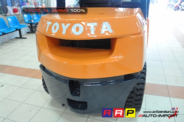 ขายรถโฟล์คลิฟท์มือสอง TOYOTA รุ่น 7FD30-11606 นำเข้าจากประเทศญี่ปุ่น 100\% ไม่เคยใช้งานในไทย