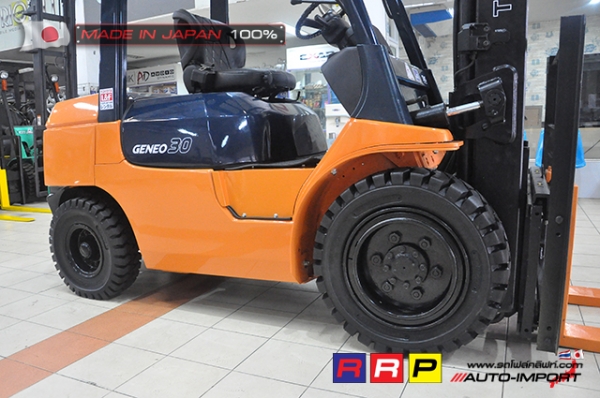 ขายรถโฟล์คลิฟท์มือสอง TOYOTA รุ่น 7FD30-11606 นำเข้าจากประเทศญี่ปุ่น 100\% ไม่เคยใช้งานในไทย