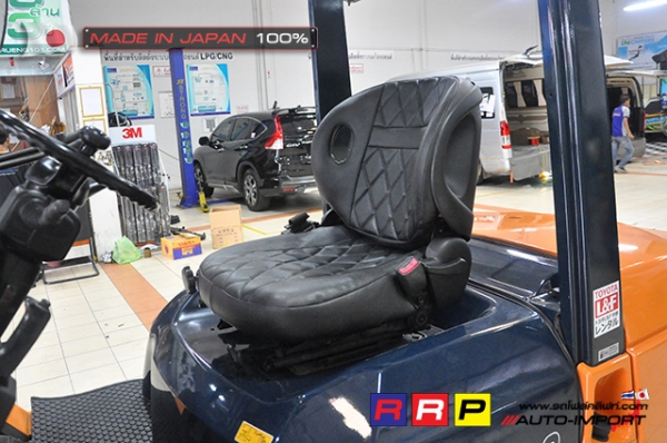 ขายรถโฟล์คลิฟท์มือสอง TOYOTA รุ่น 7FD30-11606 นำเข้าจากประเทศญี่ปุ่น 100\% ไม่เคยใช้งานในไทย