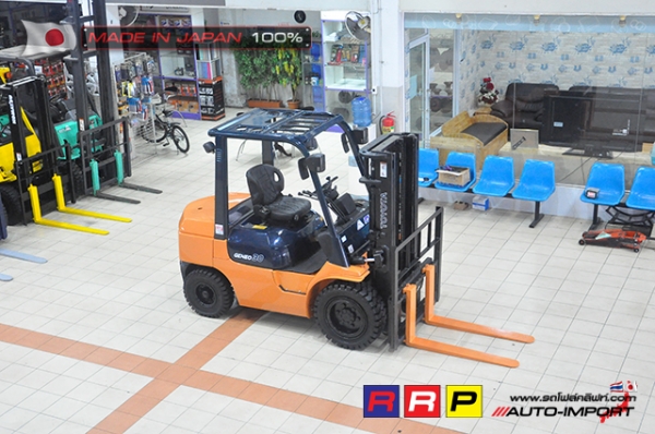 ขายรถโฟล์คลิฟท์มือสอง TOYOTA รุ่น 7FD30-11606 นำเข้าจากประเทศญี่ปุ่น 100\% ไม่เคยใช้งานในไทย