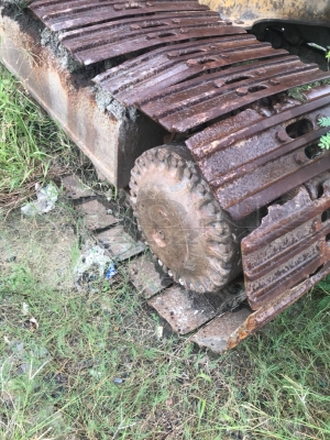 ขายด่วน รถแบคโฮ komatsu 200 รุ่น 3 เครื่อง เอว ปั้ม ตัวเดิน ใช้งานได้ดี  รถพร้อมใช้งาน มีเอกสารอินวอย 360000 บาท