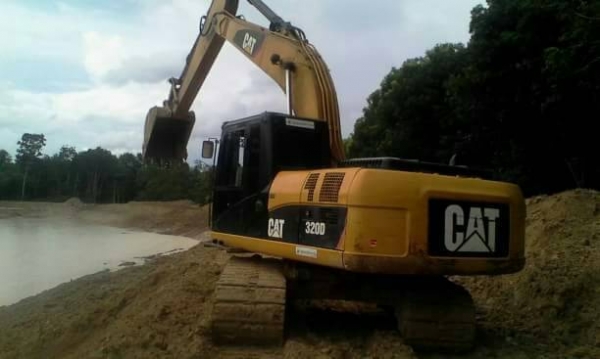 ขาย CAT 320 D ใช้งาน 9.000 ช.ม. เอกสารแจ้งจำหน่าย ราคา.1,280,000$
