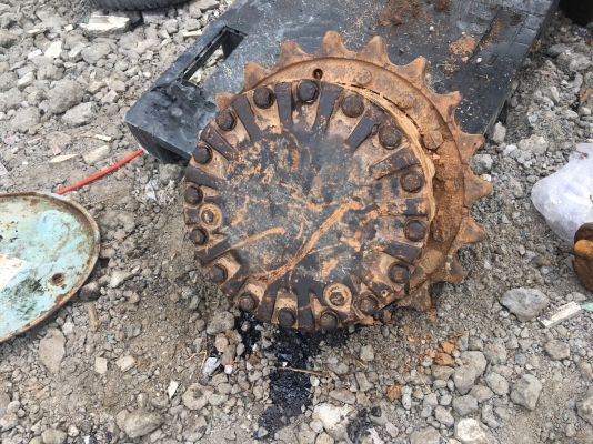 ขายตัวเดินCAT320V2(1คู่) ขายตัวเดินCAT320V2(1คู่)