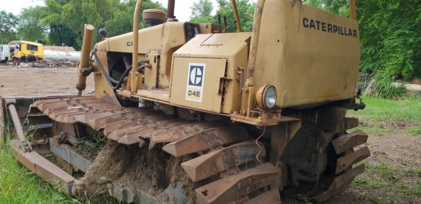 ขายรถแทรกเตอร์ D-4-E ตีนเป็ดขายแพ็คคู่ 2 ตัว ขายไม่แพงครับ ขายรถแทรกเตอร์ D-4-E ตีนเป็ดขายแพ็คคู่ 2 ตัว ขายไม่แพงครับ