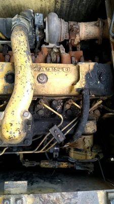 ขายรถแมคโค PC-200-5 มีเอกสารอินวอย์ ไฟฟ้าครบ บูมไม่มีรอยแตก ขาย 375,000 บาท