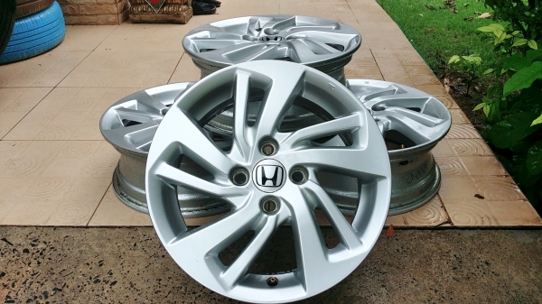 แม็กฮอนด้า ขอบ15 4รู100 ชุด 4วง