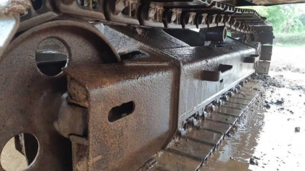 ขาย 690,000 KOMATSU pc 100-6-AC ไฟฟ้าครบ เครื่องดี ปั้มแรง เอวแน่น ช่วงล่างเต็ม รถสวยเดิมสภาพเก่านอกพร้อมใช้งาน   รถอยู่ นครปฐม 090-772-3710 090-772-3708