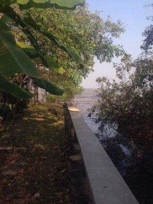 ขายรีสอร์ทส่วนตัวกลางเกาะช้าง จ.ตราด  มีบ้านพัก 4 หลัง เนื้อที่ 1 ไร่ 2 งานเศษ  ด้านหน้าติดทะเล ด้านหลังติดภูเขา  ทำเลดี  อากาศบริสุทธิ์  บรรยากาศ ไม่ต้องพูดถึง บอกได้คำเดียวว่าธรรมชาติมาก ขายถูกๆ เท่า ราคาประเมิน  16 ล้านบาท โฉนดพร้อมโอน เกาะช้าง จ.ตราด