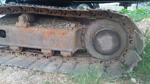 ขาย 275,000 KOMATSU pc 60-6 ไฟฟ้าตัด เครื่องดี ปั้มแรง เอวแน่น ช่วงล่างเต็ม แต่เก๋งไม่สวย รถพร้อมใช้ รถอยู่ ชลบุรี แหลมฉบัง 090-772-3710 090-772-3708