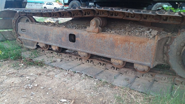 ขาย 275,000 KOMATSU pc 60-6 ไฟฟ้าตัด เครื่องดี ปั้มแรง เอวแน่น ช่วงล่างเต็ม แต่เก๋งไม่สวย รถพร้อมใช้ รถอยู่ ชลบุรี แหลมฉบัง 090-772-3710 090-772-3708