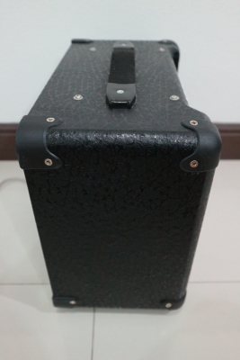 ตู้แอมป์กีต้าร์ Rock รุ่น FG-30 ดอก 6 นิ้ว กำลังขับ 30 วัตต์ สภาพใหม่