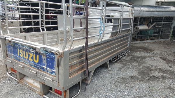 กะบะสแตนเลสทั้งใบสวยๆ