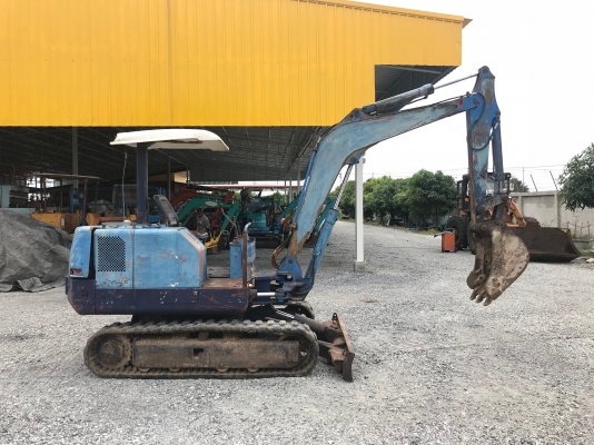 ขายถูกรถแบคโฮKOBELCOรุ่นSK032นำเข้าญี่ปุ่นไม่เคยใช้งานในไทยเอกสารพร้อม แทร็กยางเครื่อง3สูบสภาพพร้อมใช้งาน 081-8302909 จิรโรจน์ Line : @J555