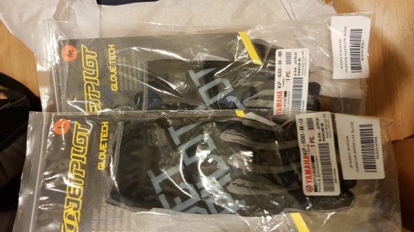 jet pilot ถุงมือ สำหรับ นัก jetski คู่ละ 1350บาท