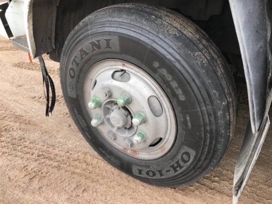 ขาย 565,000 บาท ISUZU ROCKY 175 แรง 1 เพลา ตู้ 10 บาน ยาว 7.2 เมตร FVM12MY เครื่อง 6BG1-175 แรง หัวบาง ยางดี คัสชีสวย แอร์เย็น เอกสารเล่ม ทะเบียน  รถอยู่  ชลบุรี โทร 0610710295  สนใจ รายการสินค้า อื่นๆ ที่ เว็ปไชค์ Truck2Hand  https://www.truck2hand.com/i