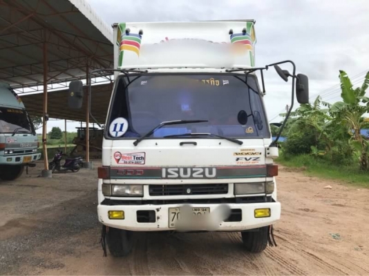 ขาย 565,000 บาท ISUZU ROCKY 175 แรง 1 เพลา ตู้ 10 บาน ยาว 7.2 เมตร FVM12MY เครื่อง 6BG1-175 แรง หัวบาง ยางดี คัสชีสวย แอร์เย็น เอกสารเล่ม ทะเบียน  รถอยู่  ชลบุรี โทร 0610710295  สนใจ รายการสินค้า อื่นๆ ที่ เว็ปไชค์ Truck2Hand  https://www.truck2hand.com/i