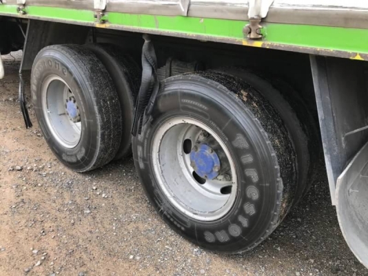 ขาย 645,000 บาท ISUZU ROCKY 195 แรง 1 เพลา ตู้ 10 บาน ยาว 7.2 เมตร (6 ล้อแปลง 10 ล้อ ลงเล่มแล้ว ) เครื่อง 6HE1-195 แรง หัวบาง ยางดี คัสชีสวย แอร์เย็น เอกสารเล่ม ทะเบียน  รถอยู่  ชลบุรี โทร 0610710295  สนใจ รายการสินค้า อื่นๆ ที่ เว็ปไชค์ Truck2Hand  https