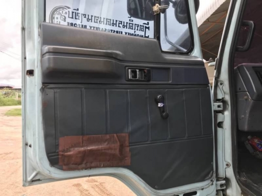 ขาย 645,000 บาท ISUZU ROCKY 195 แรง 1 เพลา ตู้ 10 บาน ยาว 7.2 เมตร (6 ล้อแปลง 10 ล้อ ลงเล่มแล้ว ) เครื่อง 6HE1-195 แรง หัวบาง ยางดี คัสชีสวย แอร์เย็น เอกสารเล่ม ทะเบียน  รถอยู่  ชลบุรี โทร 0610710295  สนใจ รายการสินค้า อื่นๆ ที่ เว็ปไชค์ Truck2Hand  https