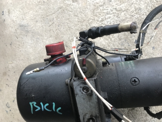 มอเตอร์ปั้ม DC.12 v. เก่าญี่ป่น ของเข้าเเล้ว มอเตอร์ปั้ม DC.12 v. เก่าญี่ป่น ของเข้าเเล้ว