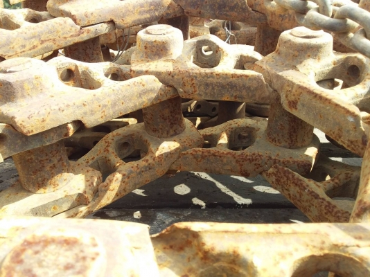 ขายโซ่เปล่า รถแทรกเตอร์ CAT-D-4-H สภาพตามรูป.บู้ชน้้ำมัน ตรา CAT ขายไม่แพงครับ