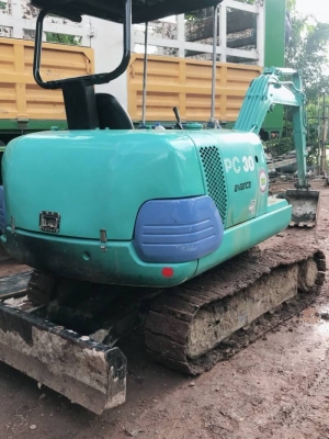 KOMATSU PC 30-7