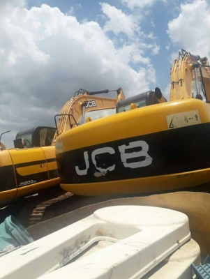 แบคโฮ JCB JS200