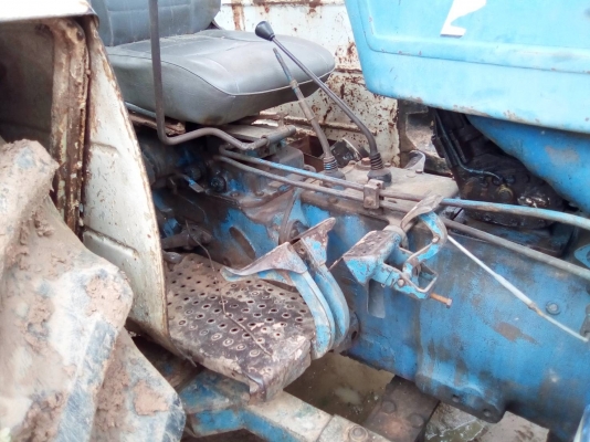 ขายรถไถฟอด77t3อยางดีเครื่องดีตามสภาพพร้อมใช้สนใจโทร0641019335/0807346335