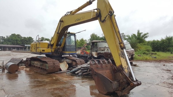 ขาย แบคโฮ KOMATSU PC200-6 ใส่เครื่อง MITSU 6D16 195 แรงม้า ปั้มเดิม ช่วงล่างเต็ม ไฟฟ้าตัดแล้ว เอกสารใบซื้อขาย