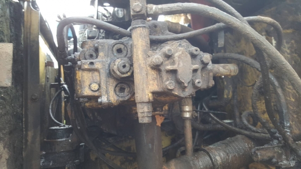 ขาย แบคโฮ KOMATSU PC200-6 ใส่เครื่อง MITSU 6D16 195 แรงม้า ปั้มเดิม ช่วงล่างเต็ม ไฟฟ้าตัดแล้ว เอกสารใบซื้อขาย