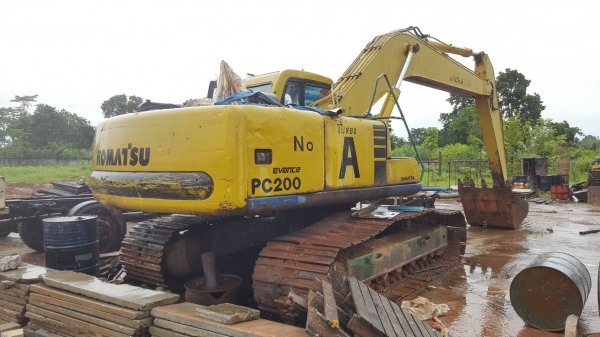 ขาย แบคโฮ KOMATSU PC200-6 ใส่เครื่อง MITSU 6D16 195 แรงม้า ปั้มเดิม ช่วงล่างเต็ม ไฟฟ้าตัดแล้ว เอกสารใบซื้อขาย