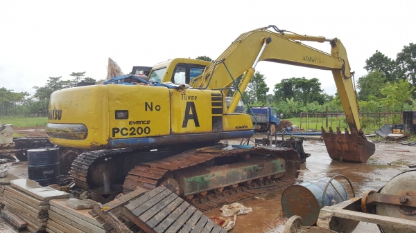ขาย แบคโฮ KOMATSU PC200-6 ใส่เครื่อง MITSU 6D16 195 แรงม้า ปั้มเดิม ช่วงล่างเต็ม ไฟฟ้าตัดแล้ว เอกสารใบซื้อขาย