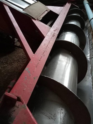 ขายรถเกี่ยวข้าวไทยเส็ง เครื่อง210 ปั๊ม23โซ่ดี มอเตอร์90ช่วงล่าง10 สภาพพร้อมทำงาน