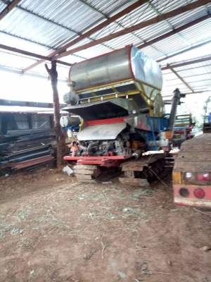 ขายรถเกี่ยวข้าวไทยเส็ง เครื่อง210 ปั๊ม23โซ่ดี มอเตอร์90ช่วงล่าง10 สภาพพร้อมทำงาน
