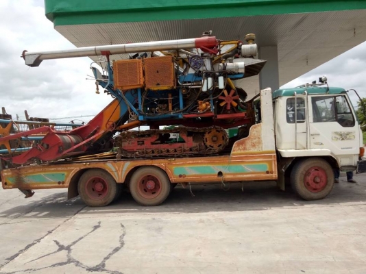 ขายรถเกี่ยวข้าวไทยเส็ง เครื่อง210 ปั๊ม23โซ่ดี มอเตอร์90ช่วงล่าง10 สภาพพร้อมทำงาน