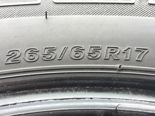 ยาง Bridgestone 265 65 17 ปี17 ดอกเต็ม ไม่มีปะ ใช้ยาว ราคาไม่แพง